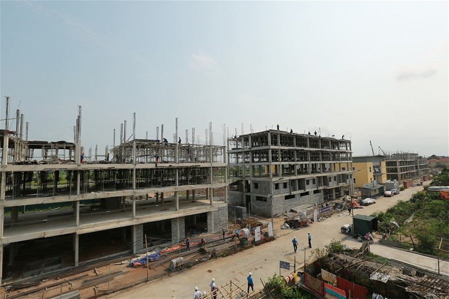 Construction of a Complex Building for Workers